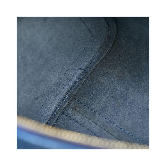 Pre Loved Louis Vuitton Leather Epi Speedy 30 Handbag in Very Good Condition - Picture 5 of 8